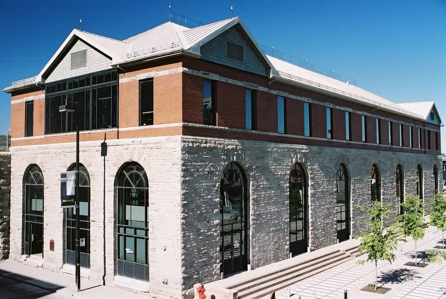 Exterior photo of Cirque Éloize